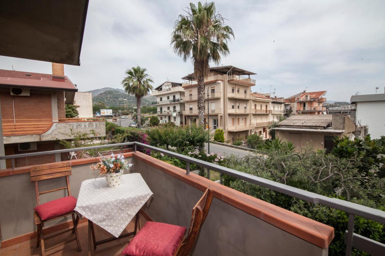 B&B Villa Carmen Sant'Alessio Siculo Bagian luar foto
