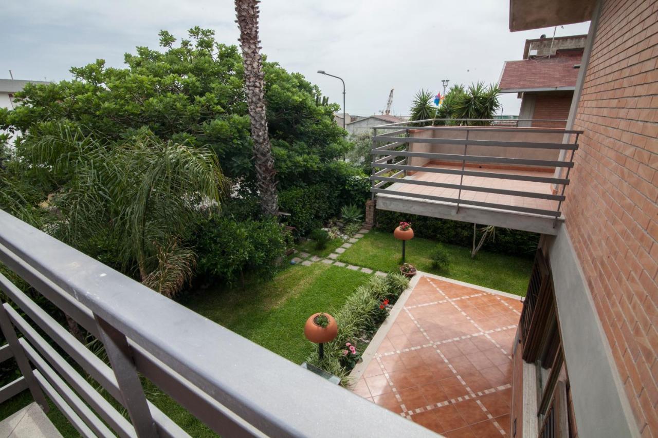 B&B Villa Carmen Sant'Alessio Siculo Bagian luar foto