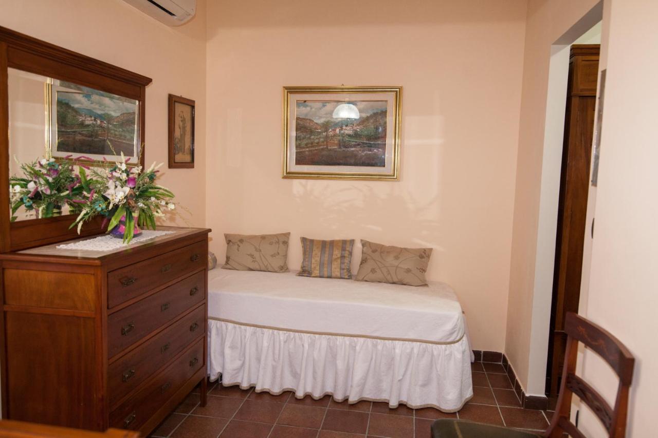 B&B Villa Carmen Sant'Alessio Siculo Bagian luar foto